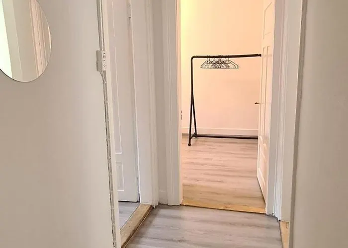 Away From Apartamento