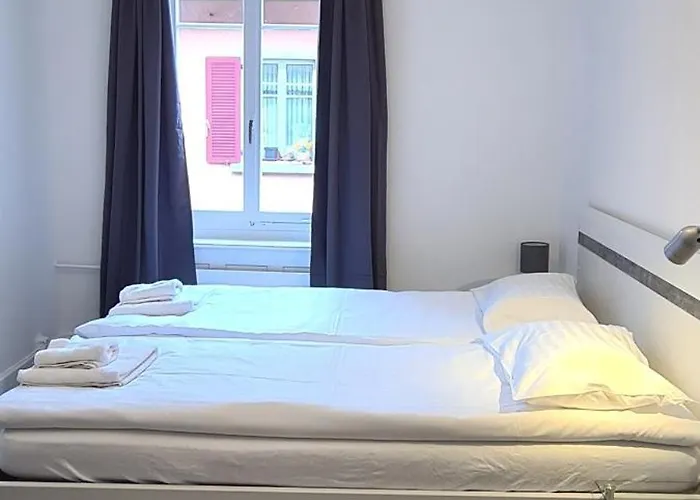 Apartament Away From